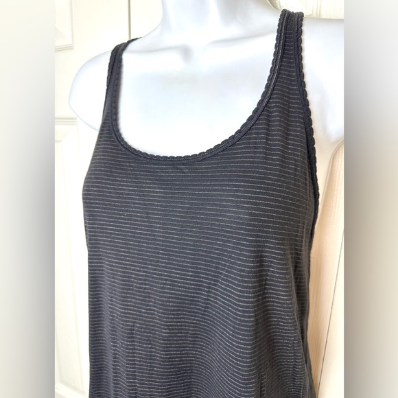 LULULEMON 105 F Singlet Tank Top Scalloped Trim Black Striped Lightweight Shirt - Picture 8 of 16